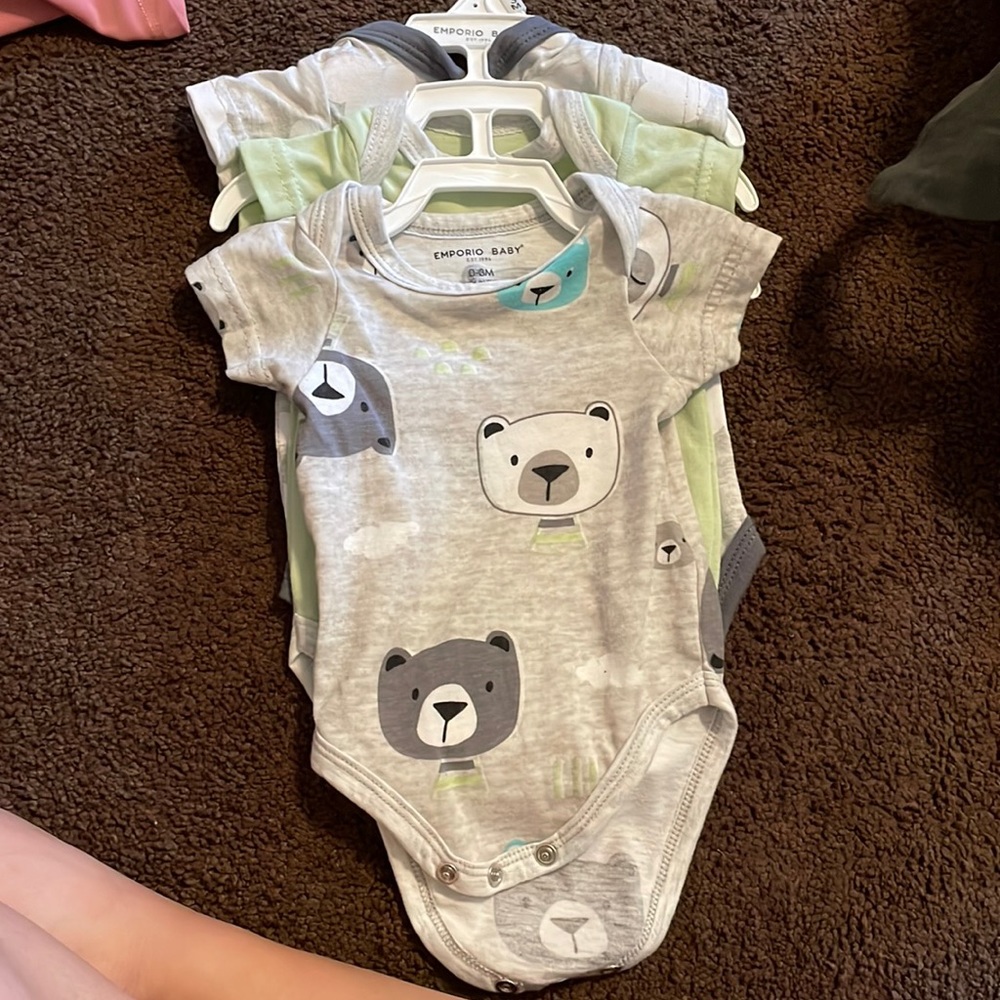 Baby boy Clothes 0-3M All in good condition worn once or not at all.